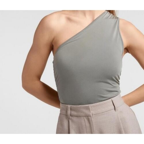 Express Tops - Nwot Express body contour one shoulder crop top